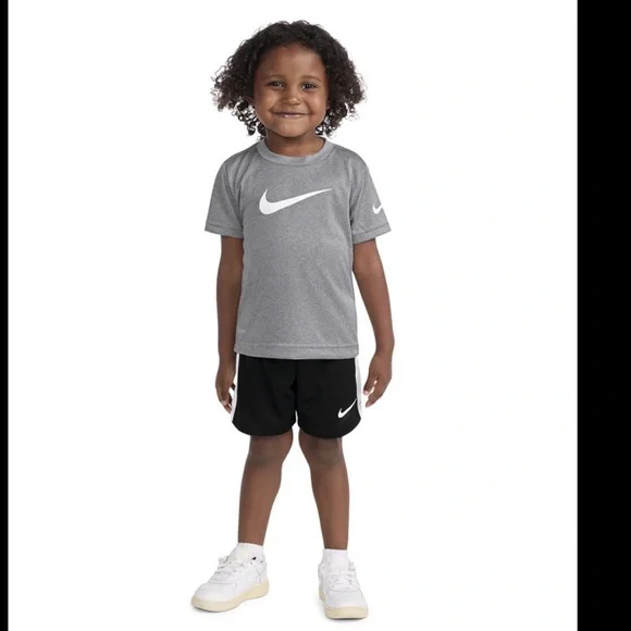 Nike Boys' Toddler 2T Dri-FIT Swoosh T-Shirt & Shorts, 2-Piece Set, Grey & Black - Picture 7 of 7